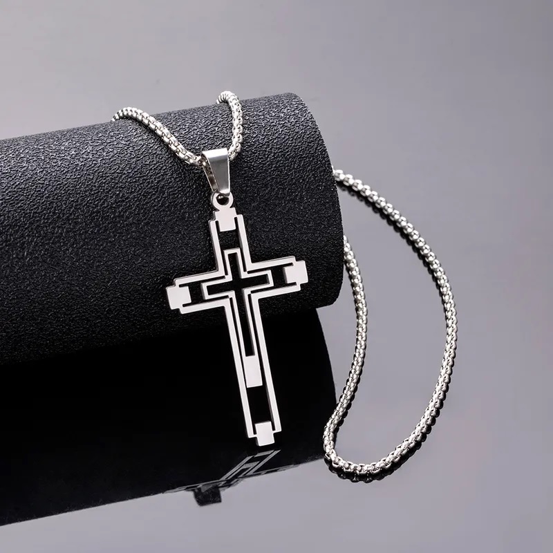 Náhrdelník EM-34152 Cross - Čierna
